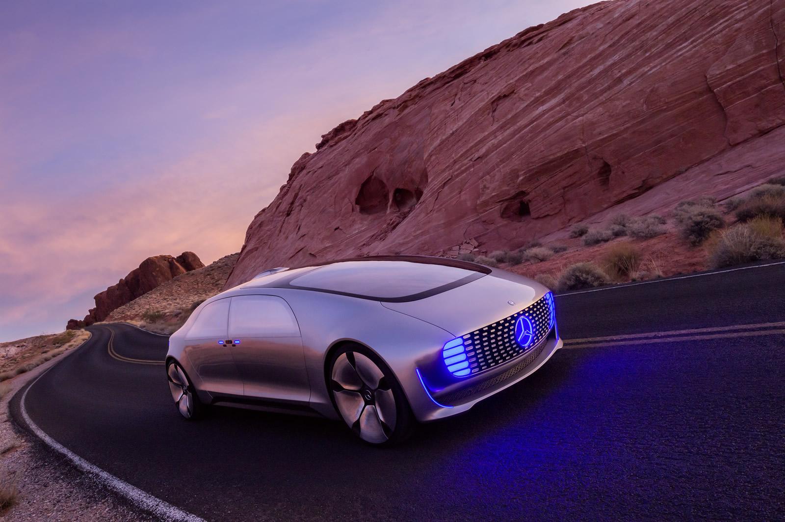 触摸未来，奔驰秀出超酷自动驾驶概念车