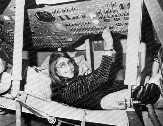 就是她，写出了让阿波罗成功登陆月球的代码！
