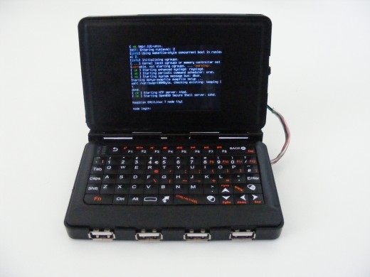 这不是任天堂DS掌机：而是一台基于树莓派的Linux终端