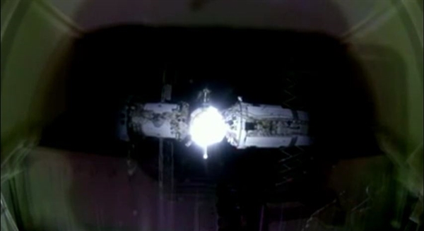 开眼界：NASA公开飞船与空间站对接视频