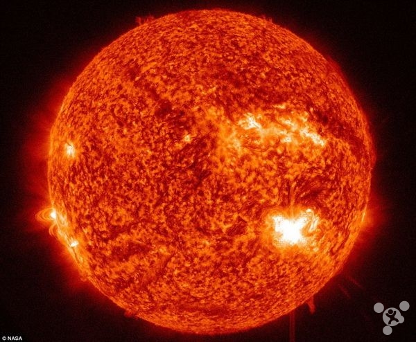 让人震撼的照片：太阳的表面就像一幅画