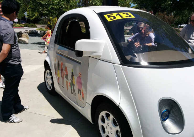 Google可爱的无人驾驶汽车，内部长啥样？