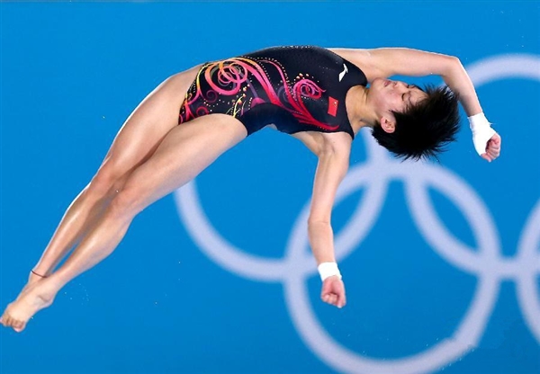 中国奥运跳水冠军：为控制发育 常年1顿饭
