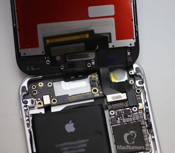 iPhone 6s显示屏、逻辑板、启动齿轮画面曝光