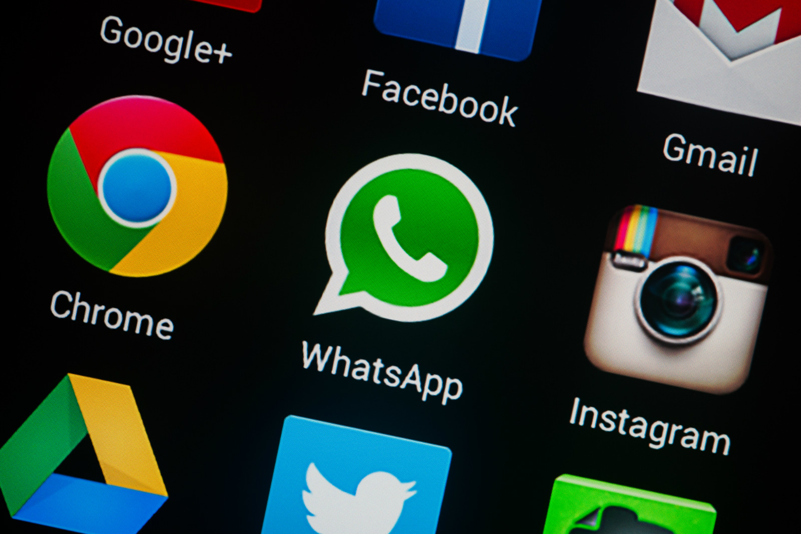 WhatsApp目前拥有9亿用户，但为何只需要50名工程师？