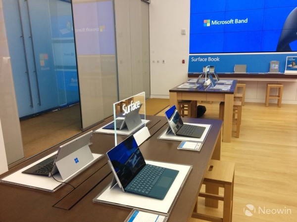 全球最大Microsoft Store于纽约第五大道开业