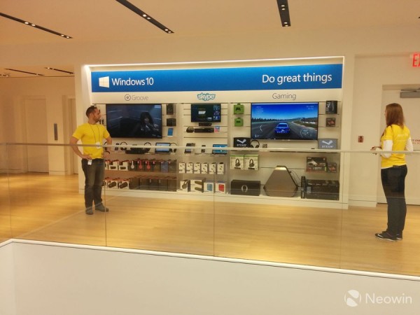 全球最大Microsoft Store于纽约第五大道开业