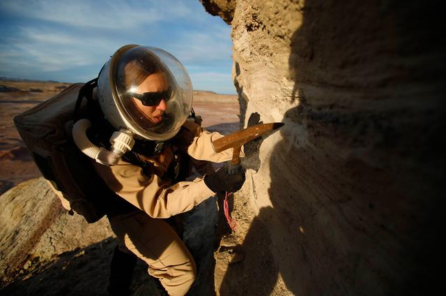 《火星救援》：看地球人如何火星生存一千天