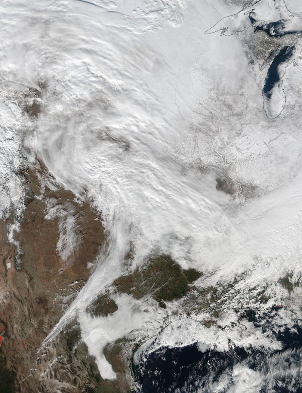 NASA公布超强暴风雪移动画面：正向东部推进