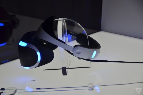 近距离观看索尼PlayStation VR的硬件系统总成