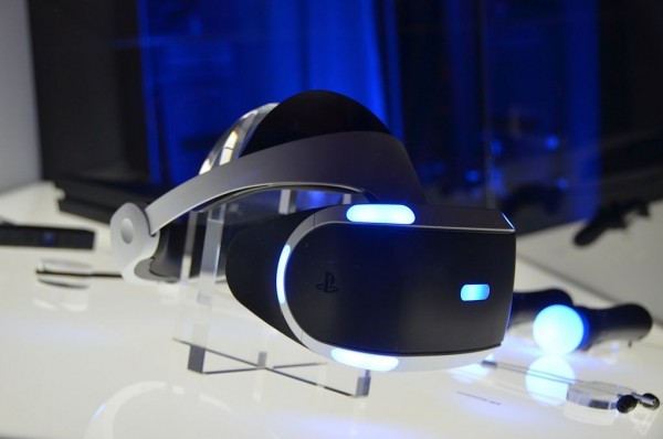 近距离观看索尼PlayStation VR的硬件系统总成
