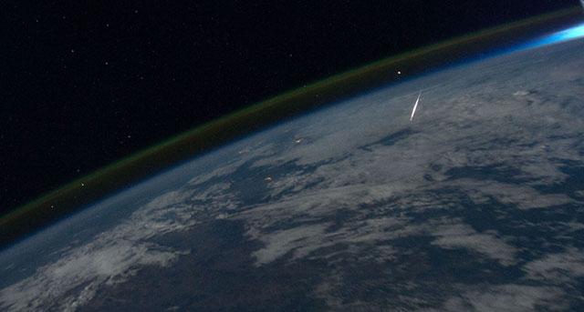 美飞船携流星相机升空 5月将“纵火”返地球