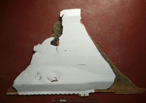 外媒：莫桑比克发现客机碎片“几乎确定来自MH370”