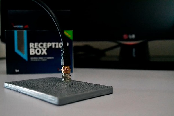 莫洛雷斯大学开发出世界上最小的卡片式电视接收天线