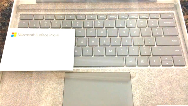 1198元最美Surface Pro 4键盘盖上手：豪车材质手感大赞