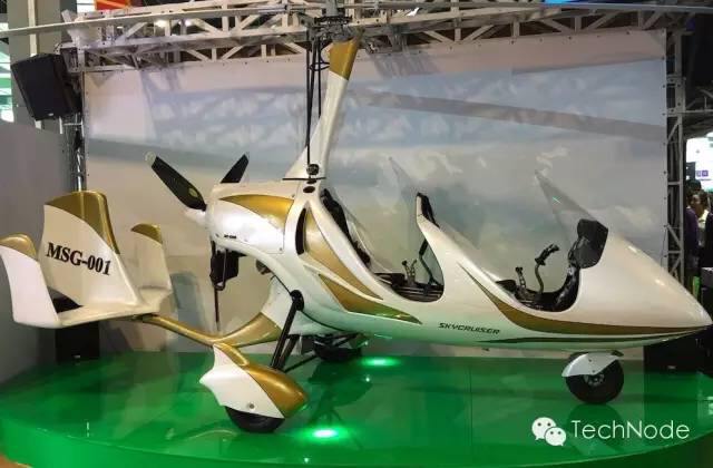 直击上交会：邂逅最炫酷的 3D 浮影与世上最顶级的私人飞行器