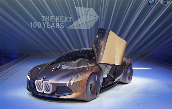 宝马正式宣布进军无人驾驶 展示概念车型iNext