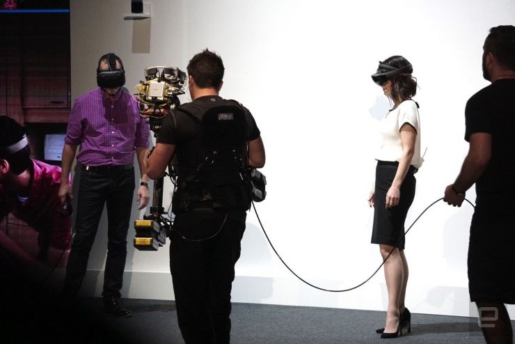 微软开放Holographic平台，意在统一VR的操作系统？