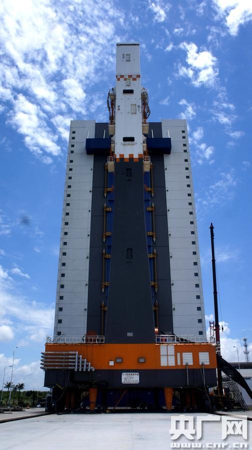 中国最大直径火箭垂直总装厂房首次公开：大门81米高！