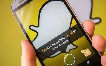 Snapchat何以在Facebook包围下“杀出重围”？