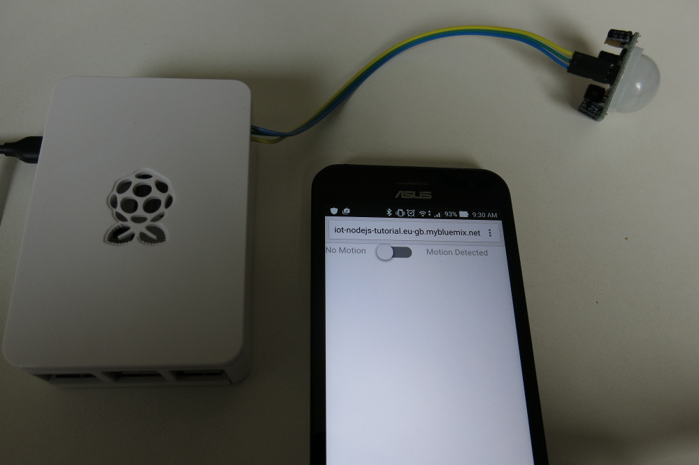 使用 Raspberry Pi 上的传感器在 Node.js 中创建一个 IoT Bluemix 应用程序