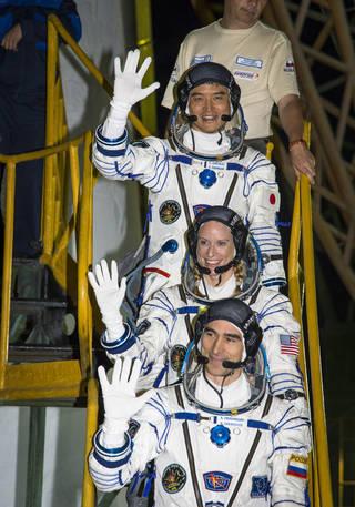 联盟号今晨再送三名航天员上天 将在太空进行DNA序列测试