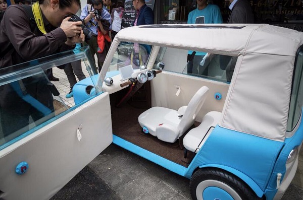世界最小电动车将上市：可坐3人 2.5万元