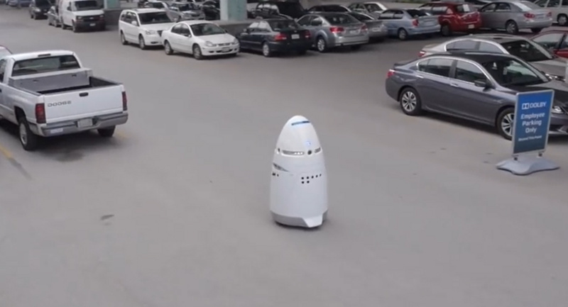 都让开！席卷美国商店与停车场的“AI机器人战警”来了|潮科技